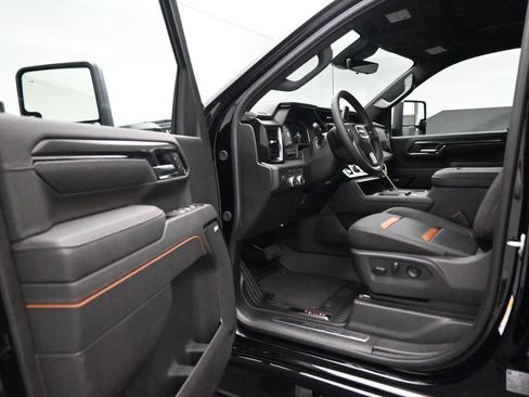 New 2026 GMC Sierra 2500 AT4 w/ AT4 Premium Plus Package image 9