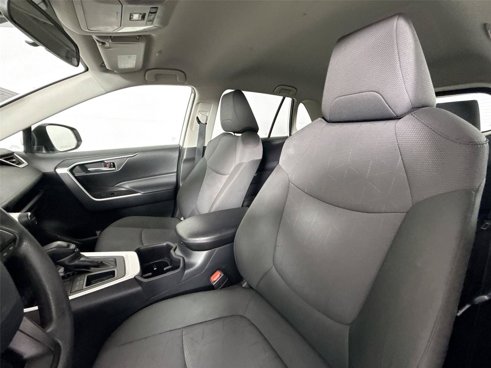 Certified 2025 Toyota RAV4 XLE FWD image 3