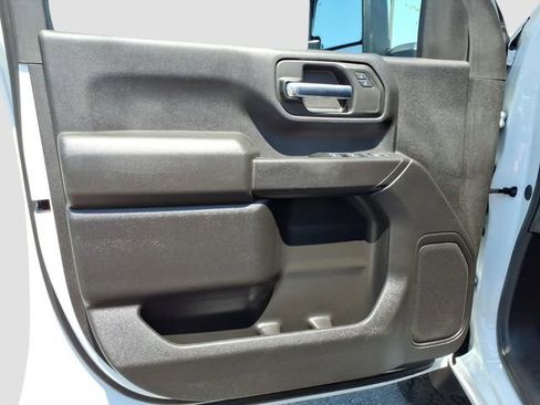 Used 2025 Chevrolet Silverado 2500 Custom w/ Custom Value Package AWD/4WD image 6