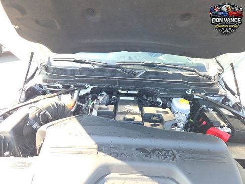 Used 2024 RAM 2500 Laramie AWD/4WD image 37