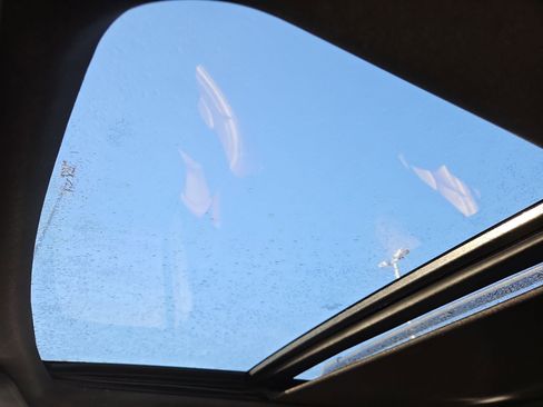 Used 2024 Ford Expedition Limited image 16