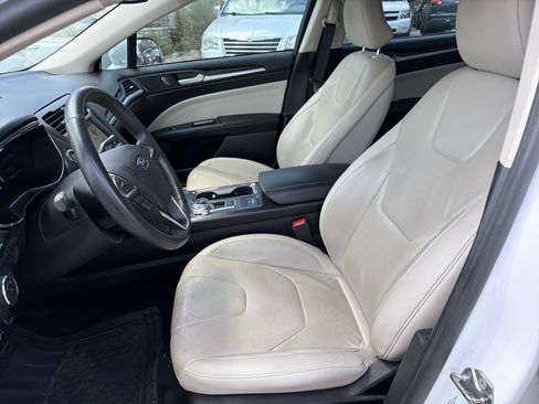 Used 2017 Ford Fusion Titanium FWD image 10