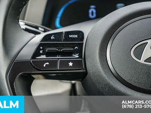 Used 2025 Hyundai Elantra Sport image 29