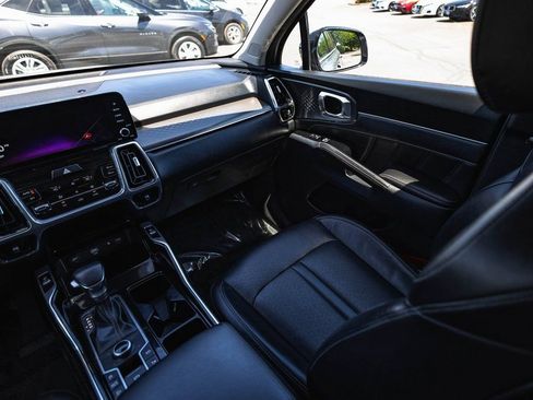 Used 2023 Kia Sorento SX image 26