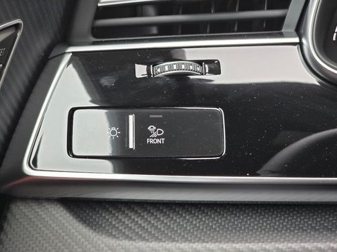 New 2026 Audi SQ8 Premium Plus AWD/4WD image 33