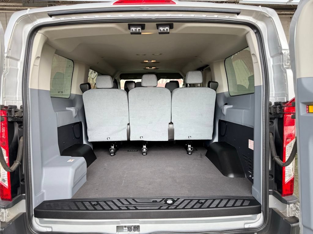 Used 2015 Ford Transit 150 XLT RWD image 24