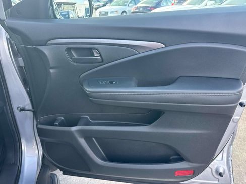 Used 2023 Honda Passport EX-L image 13