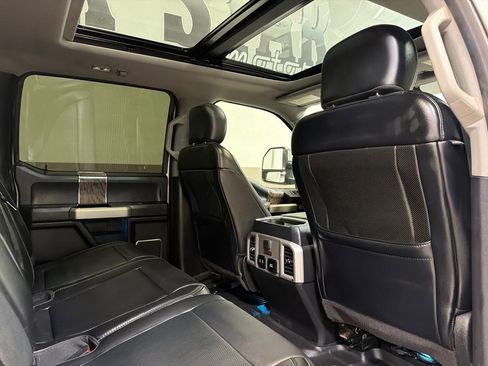Used 2019 Ford F250 Lariat w/ Lariat Ultimate Package AWD/4WD image 46