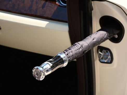 Certified 2018 Rolls-Royce Dawn image 6