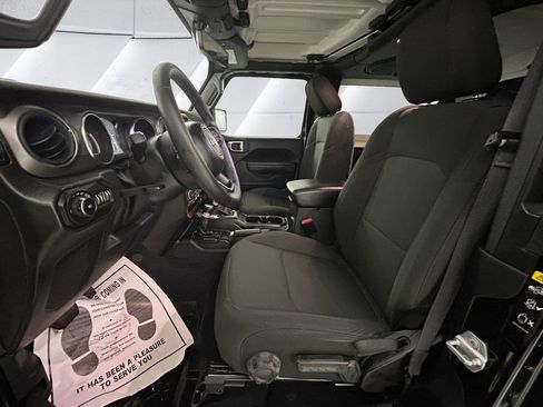 Used 2022 Jeep Wrangler Sport S image 7