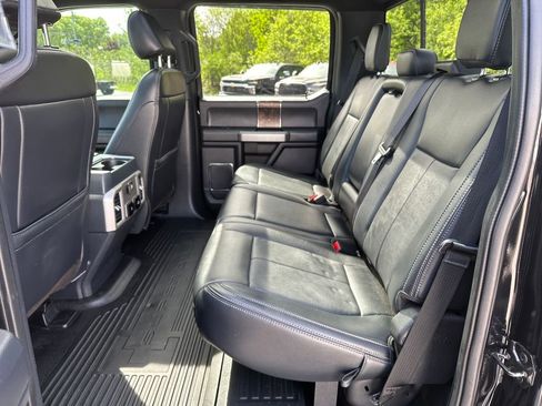 Used 2022 Ford F250 Lariat w/ Black Appearance Package AWD/4WD image 13