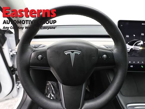 Used 2023 Tesla Model 3 Standard Range image 10