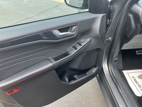 Used 2024 Ford Escape ST-Line w/ Tech Pack #1 image 19