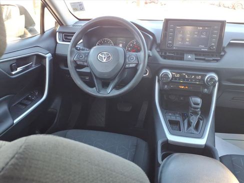 Used 2021 Toyota RAV4 XLE image 4