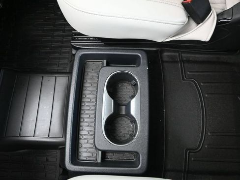 Used 2025 Lincoln Aviator Reserve w/ Luxury Package RWD image 17