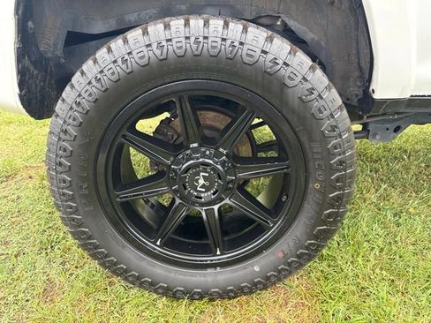 Used 2022 Toyota 4Runner SR5 Premium AWD/4WD image 9