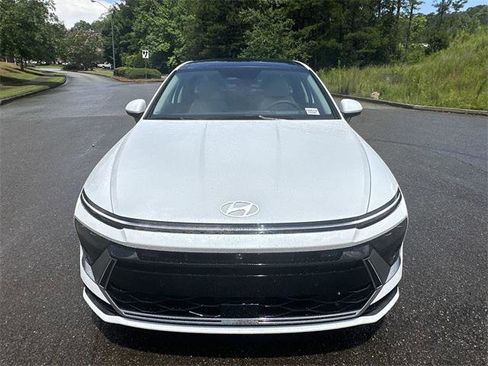 New 2025 Hyundai Sonata Limited image 8