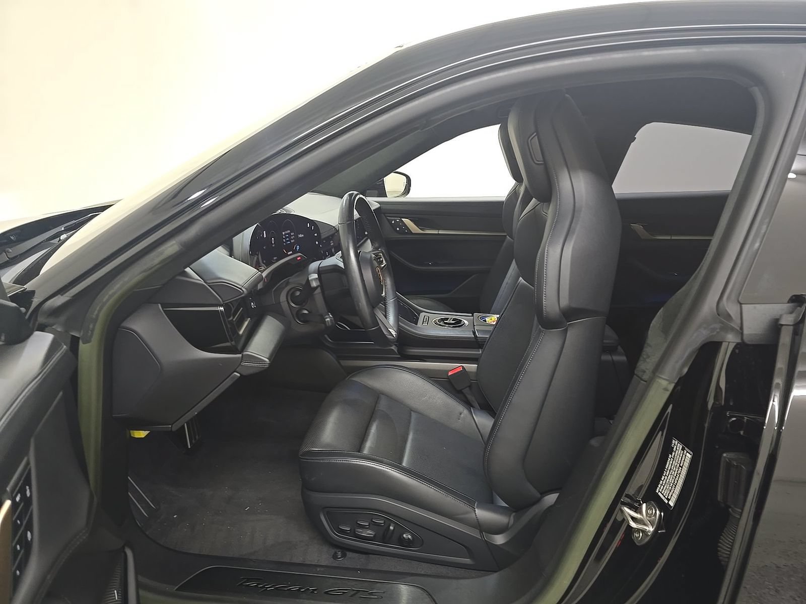 Used 2023 Porsche Taycan GTS AWD/4WD image 6