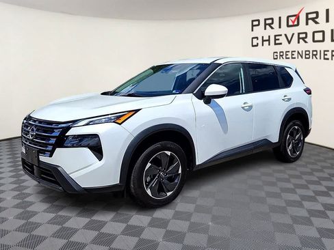 Used 2025 Nissan Rogue SV AWD/4WD image 4