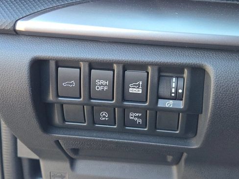 Used 2021 Subaru Forester Premium AWD/4WD image 35