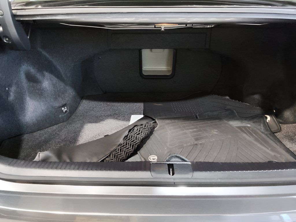Used 2014 Lexus ES 350 w/ Luxury Package FWD image 28
