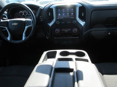Used 2021 Chevrolet Silverado 1500 LT AWD/4WD image 17