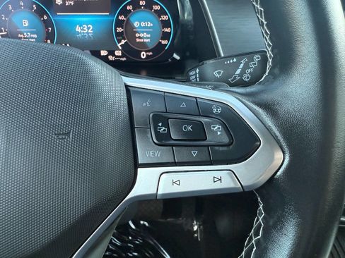 Used 2025 Volkswagen Atlas Cross Sport SE image 35