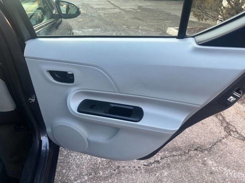 Used 2012 Toyota Prius C One image 21