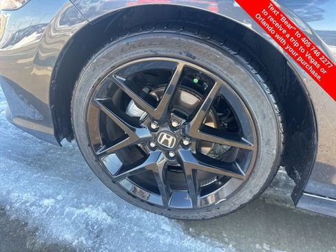 Used 2025 Honda Civic Sport image 9