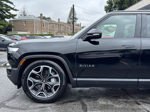 Used 2025 Rivian R1S Adventure AWD/4WD image 5