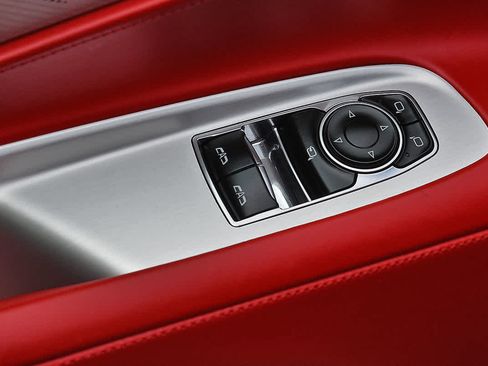 Used 2021 Chevrolet Corvette Stingray Premium Cpe w/ Z51 Performance Package RWD image 42