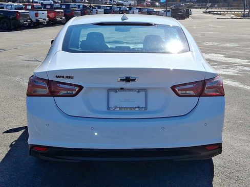 Used 2022 Chevrolet Malibu LT w/ Leather Package image 5