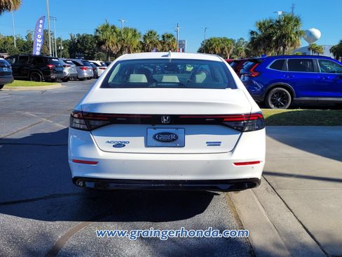 New 2025 Honda Accord Touring image 4