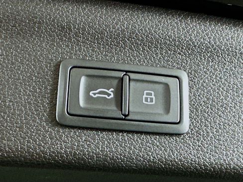 Used 2021 Audi Q3 2.0T Premium Plus image 31