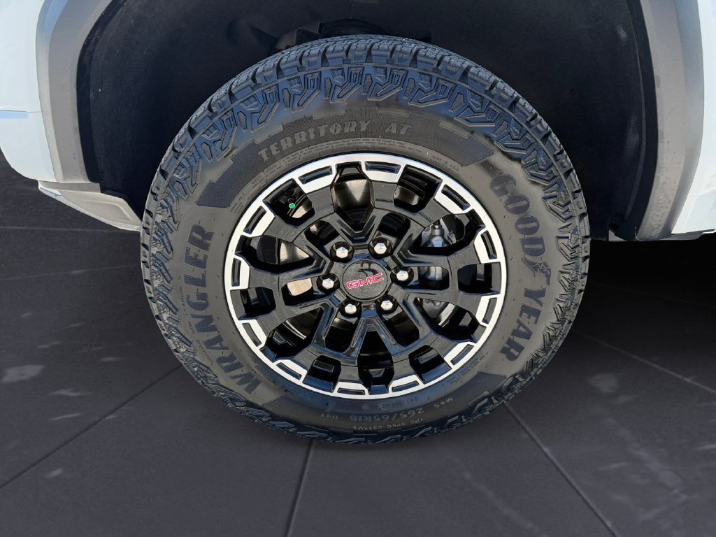 Used 2026 GMC Canyon AT4 AWD/4WD image 14