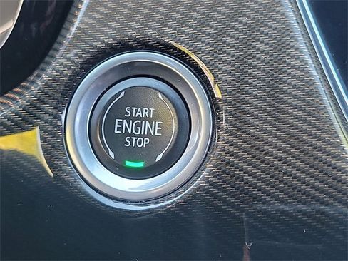 Certified 2022 Cadillac XT6 Premium Luxury w/ Platinum Package image 15