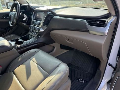 Used 2018 Chevrolet Tahoe LT image 17