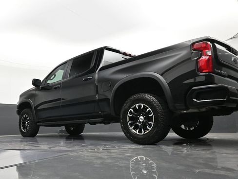 Used 2024 Chevrolet Silverado 1500 ZR2 w/ Technology Package image 22