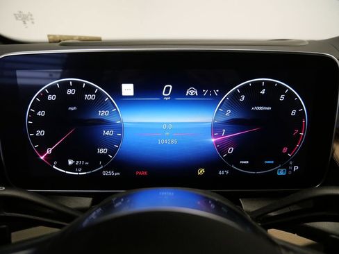 Used 2023 Mercedes-Benz GLC 300 4MATIC image 17