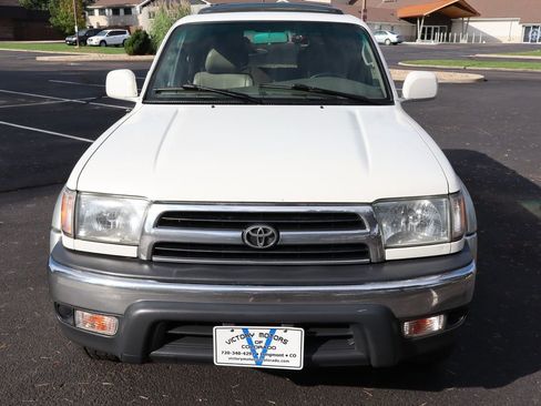 Used 2000 Toyota 4Runner SR5 image 12