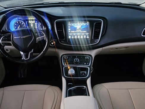 Used 2016 Chrysler 200 Limited image 19