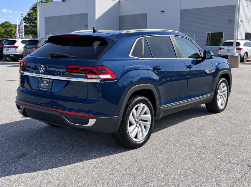 Certified 2021 Volkswagen Atlas Cross Sport SE w/ Panoramic Sunroof Package FWD image 5