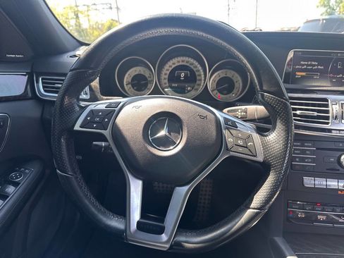 Used 2016 Mercedes-Benz E 350 4MATIC Sedan w/ Premium Package image 21