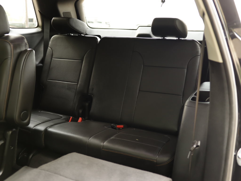 Used 2020 Chevrolet Traverse Premier w/ Redline Edition FWD image 32
