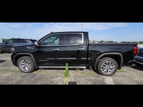 Used 2026 GMC Sierra 1500 Denali AWD/4WD image 4