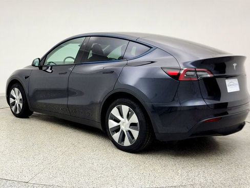 Used 2024 Tesla Model Y Long Range image 7