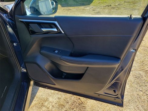 Used 2024 Mitsubishi Outlander SE image 38