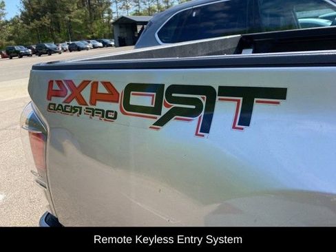 Used 2021 Toyota Tacoma TRD Off-Road w/ Technology Package image 6