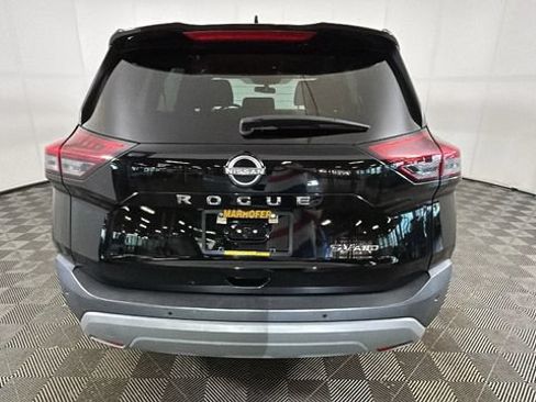 Used 2023 Nissan Rogue SV AWD/4WD image 3