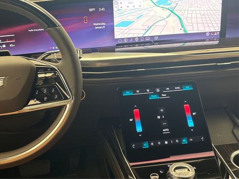 New 2025 Cadillac Escalade Premium Luxury image 14
